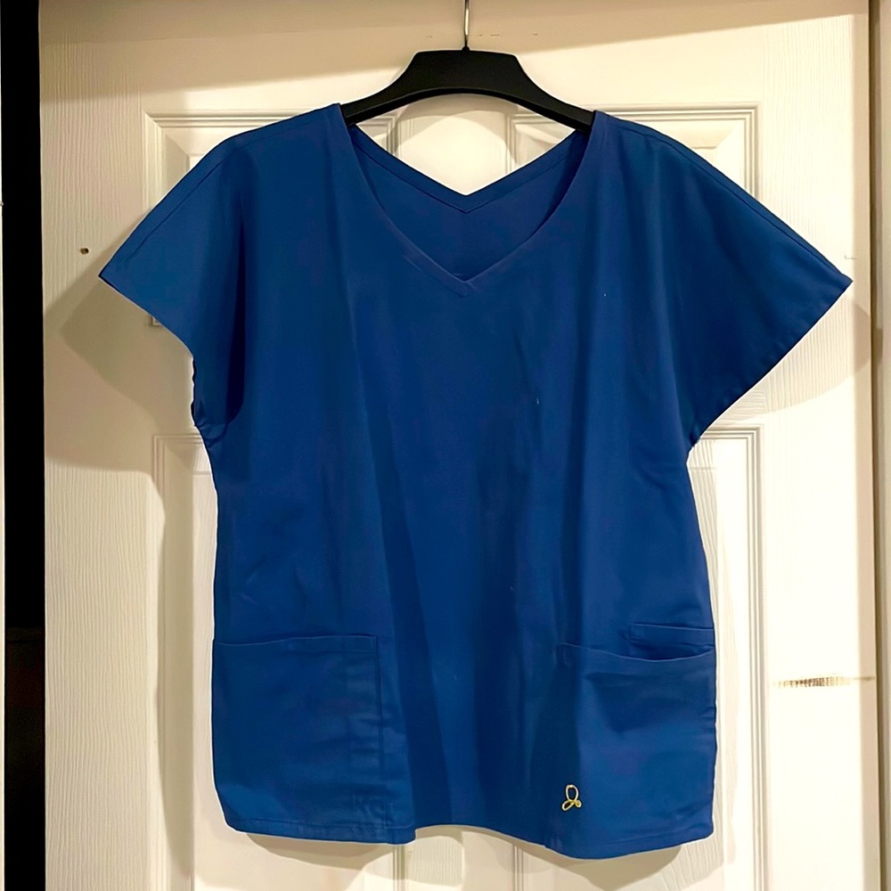 Jannuu Women’s Scrub Top